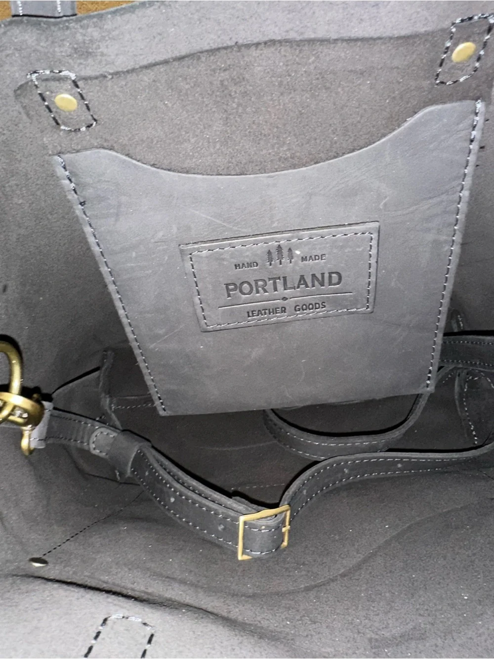 New Portland Leather Goods Classic Medium Crossbody Bag in Shadow Black - Picture 2 of 3